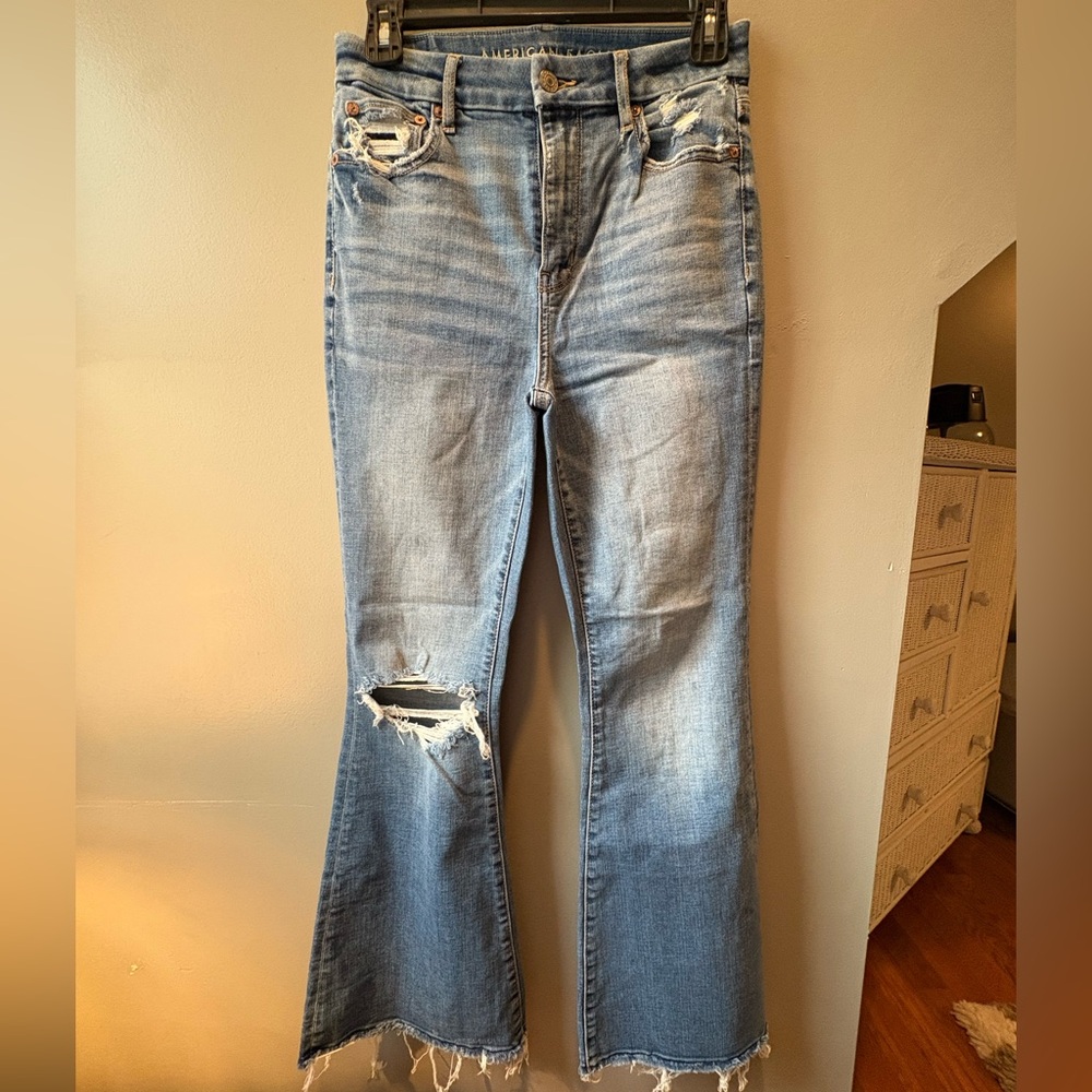 American Eagle Outfitters Curvy Flare Jeans in Medium Blue